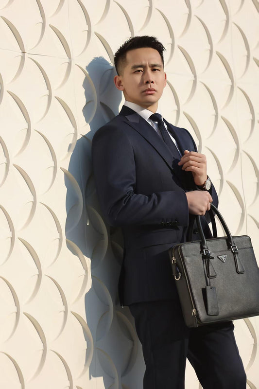 Imported 100% Wool Navy Blue Peaked Lapel Slim-fit Casual Men‘s Business Suits