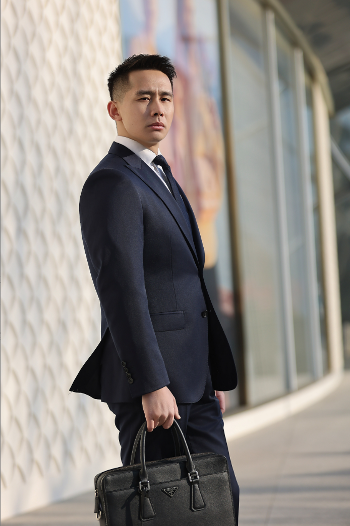 Imported 100% Wool  Navy Blue Peaked Lapel Slim-fit Casual Men‘s Business Suits