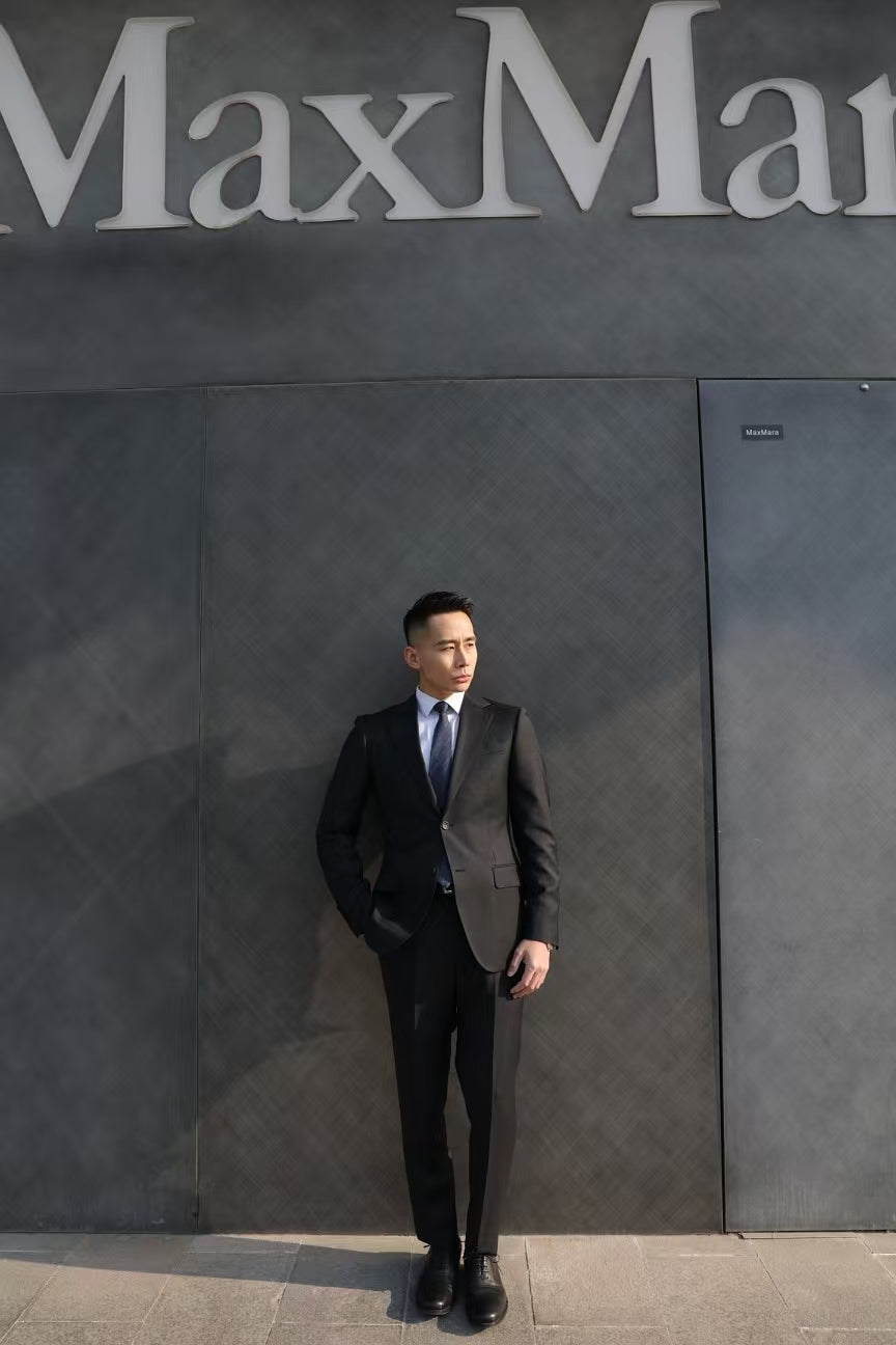 Imported 100% Wool Dark Grey Slim-fit Casual Men‘s Business Suits