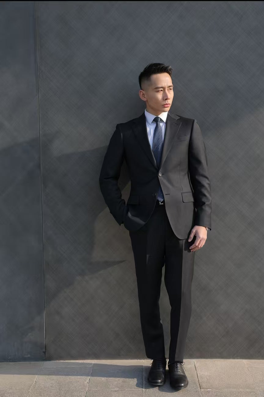 Imported 100% Wool Dark Grey Slim-fit Casual Men‘s Business Suits