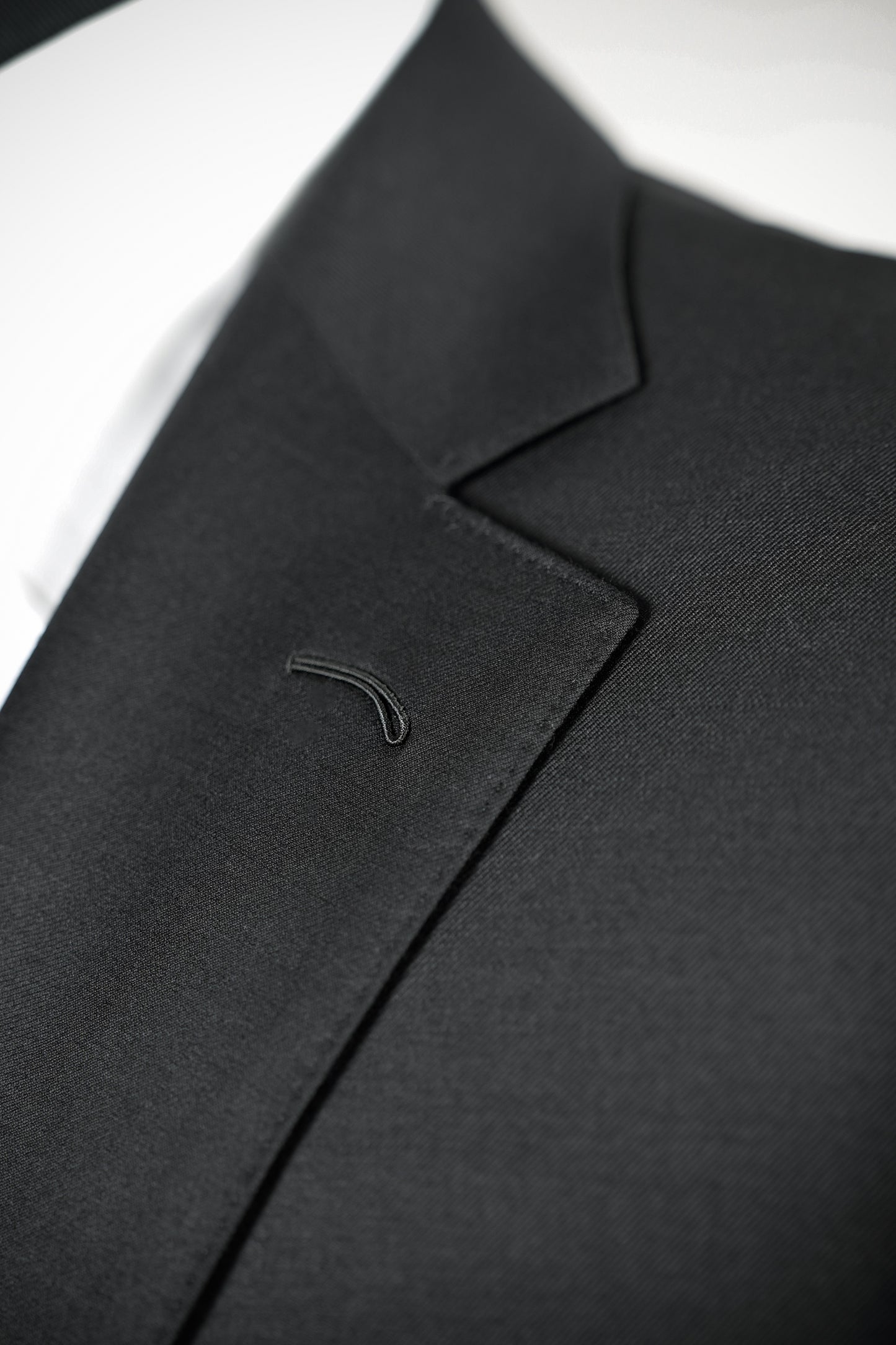 Imported 100% Wool 1881 Gentry Black Slim-fit Casual Men‘s Business Suits