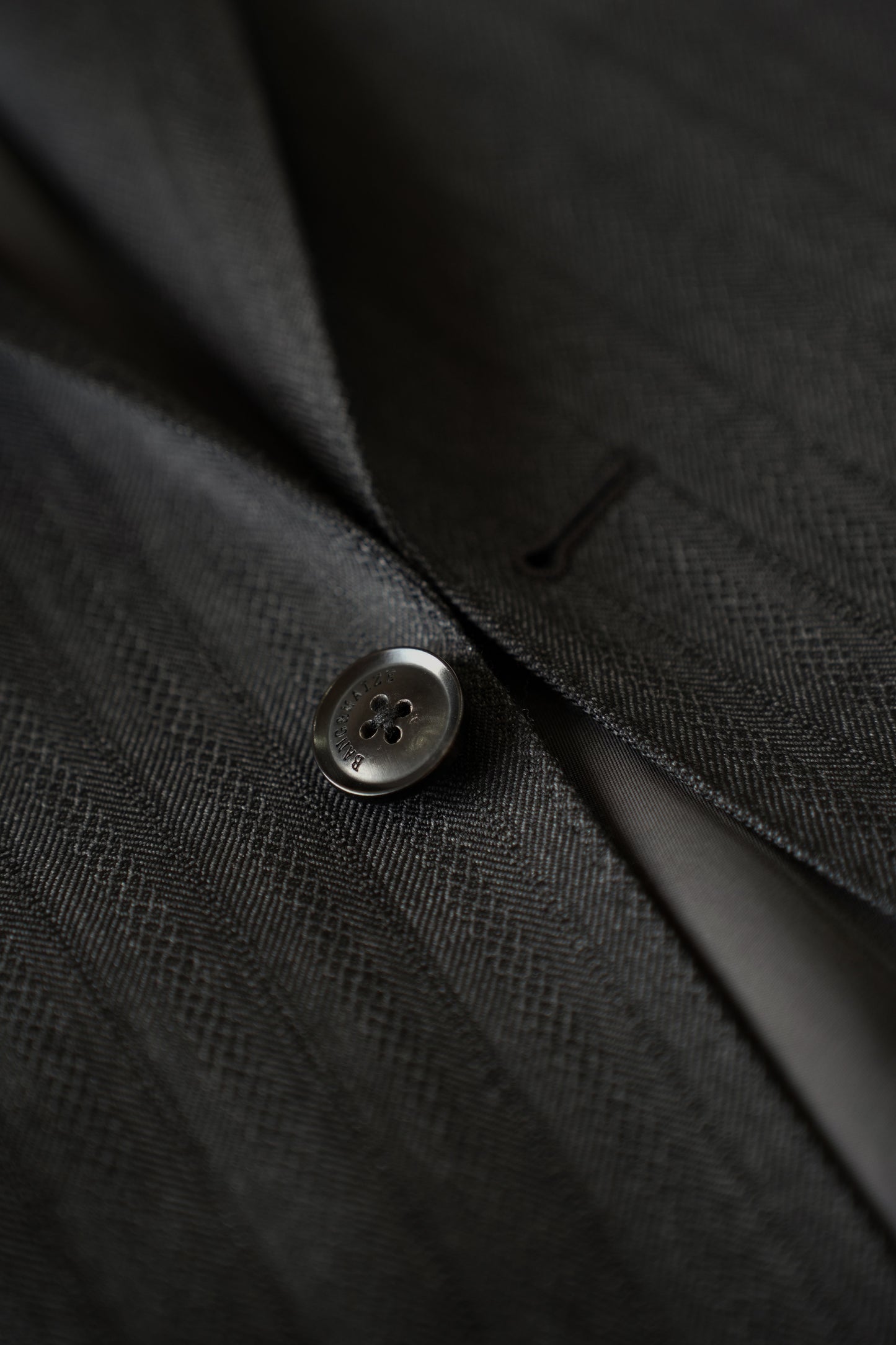 Imported 100% Wool Dark Grey Crocodile Print Slim-fit Casual Men‘s Business Suits