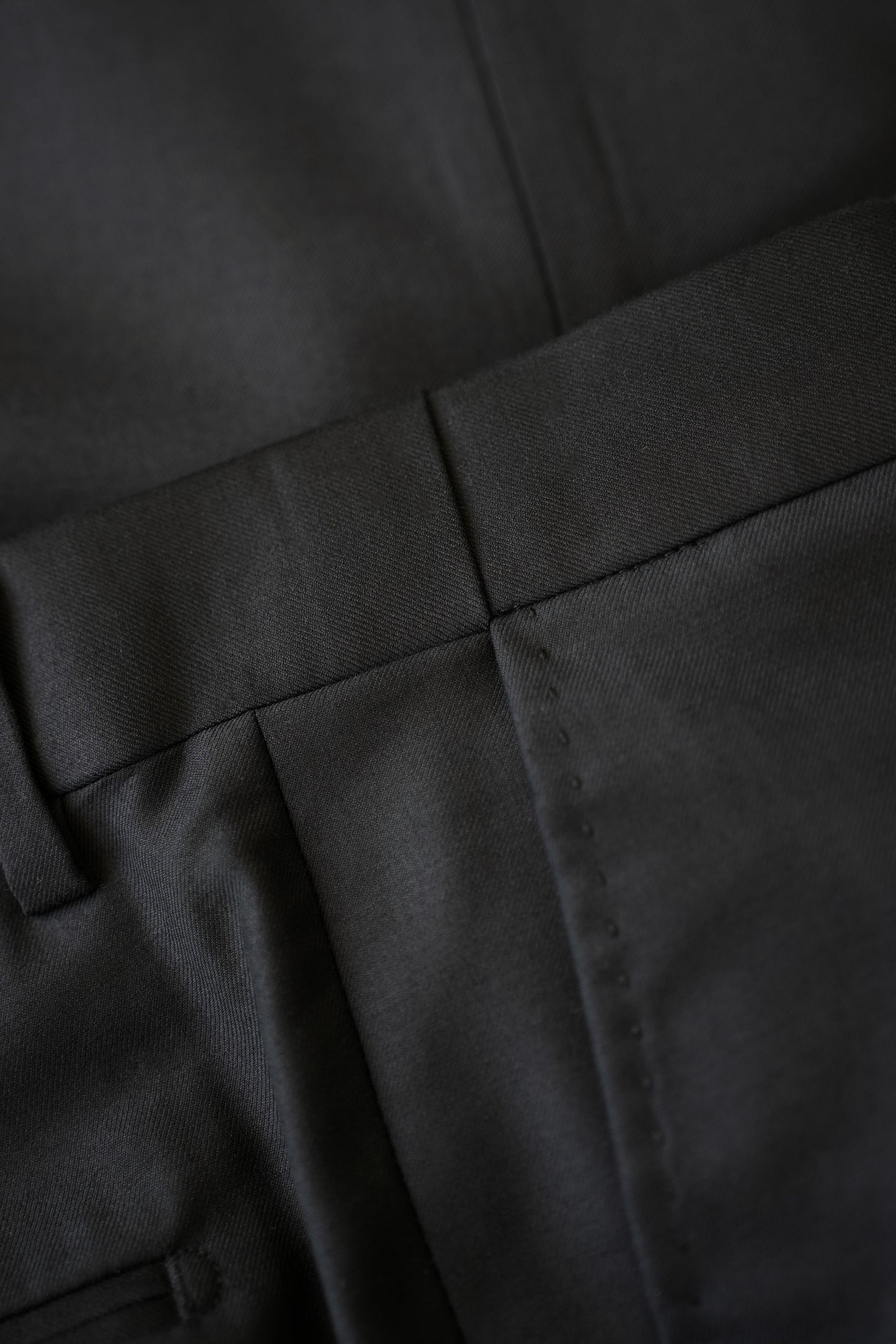 Imported 100% Wool 1881 Gentry Black Slim-fit Casual Men‘s Business Suits