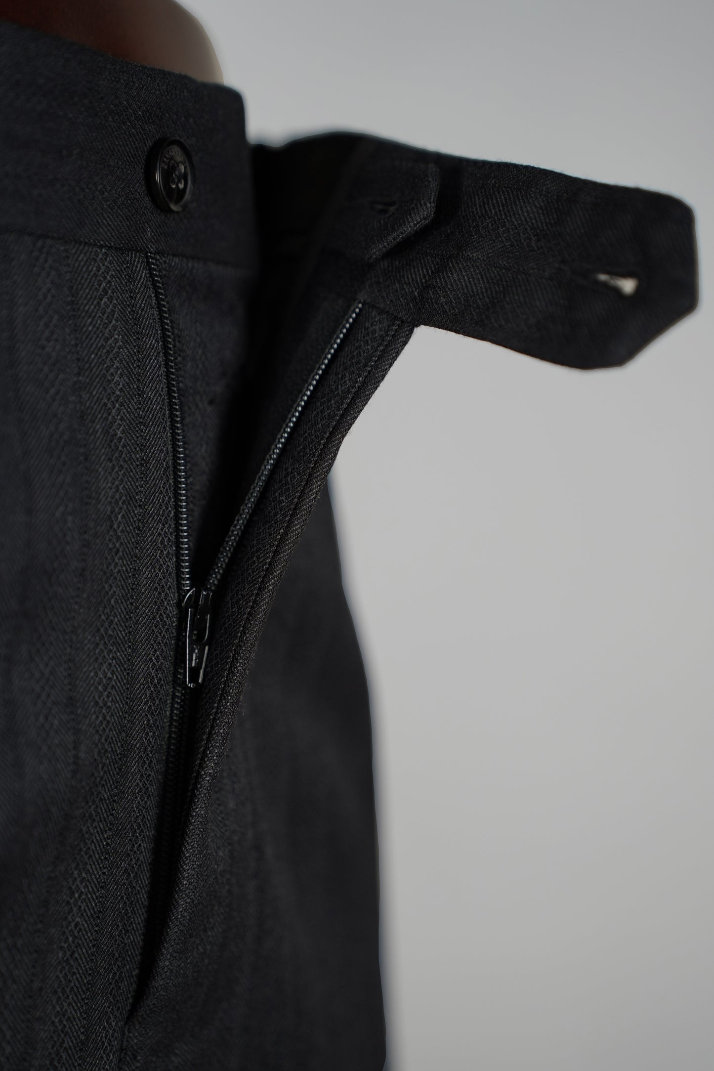 Imported 100% Wool Dark Grey Crocodile Print Slim-fit Casual Men‘s Business Suits